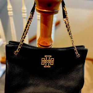 Tory Burch crossbody with lots of compartments